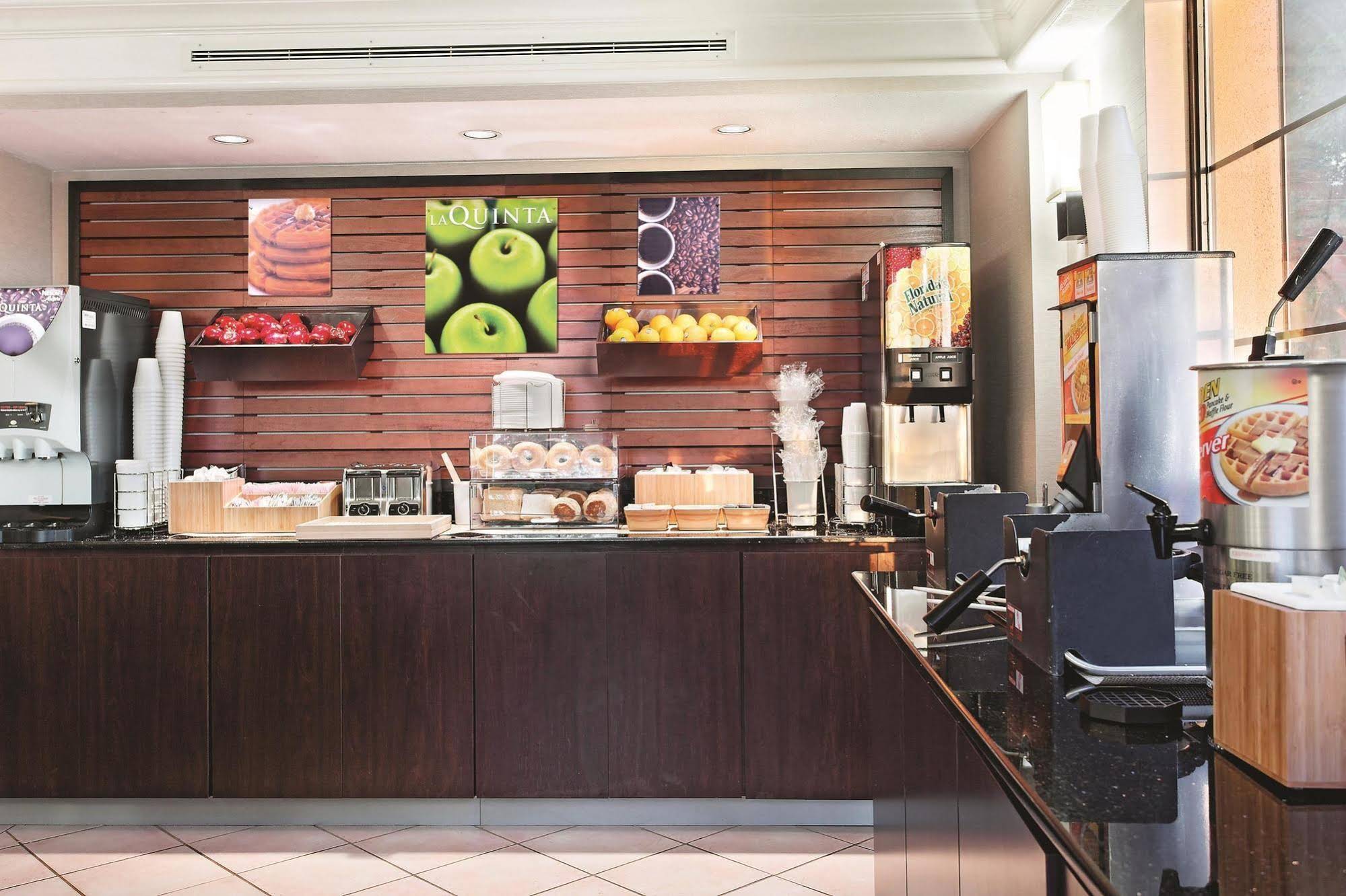 La Quinta Inn by Wyndham Champaign