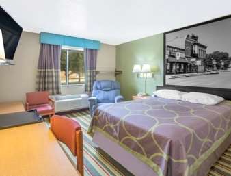 Super 8 by Wyndham Champaign
