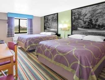 Super 8 by Wyndham Champaign