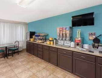 Days Inn by Wyndham Charleston