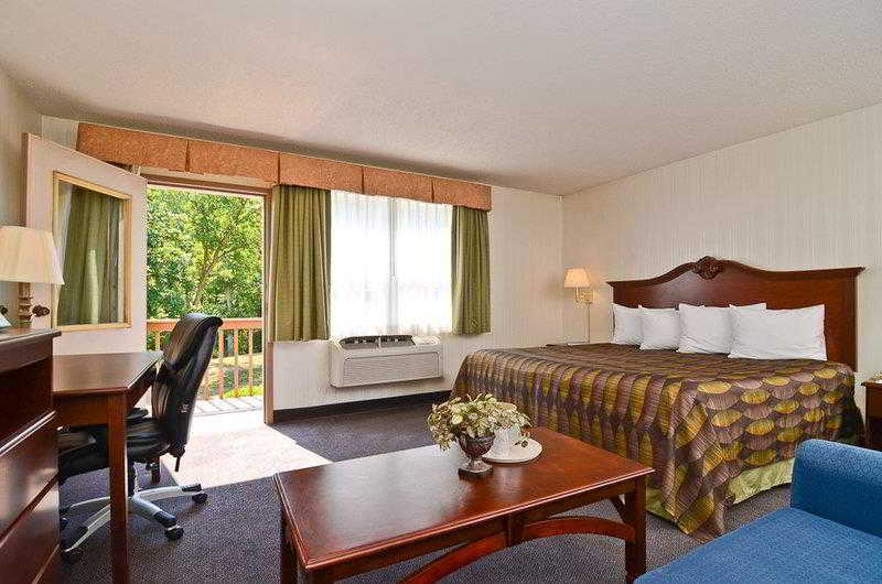Baymont by Wyndham Chester IL