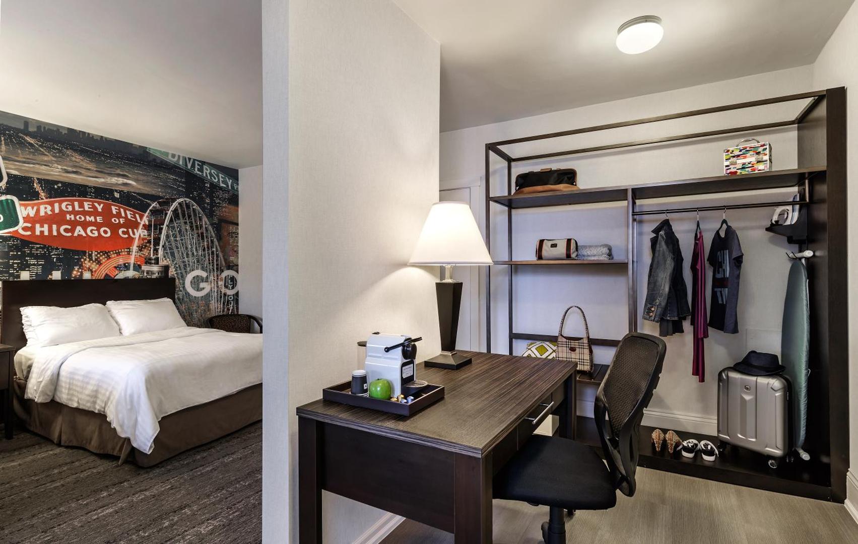 Hotel Versey Chicago Lincoln Park