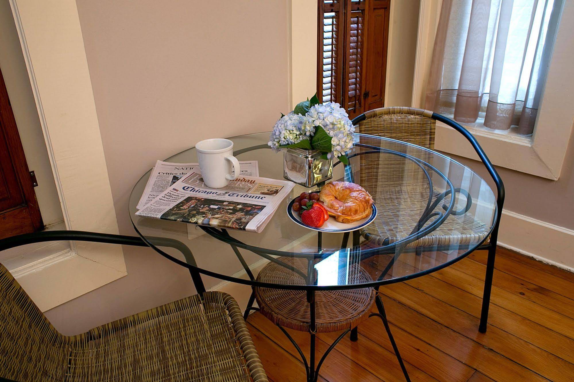 The Wicker Park Inn, a Chicago Bed and Breakfast