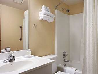 Super 8 by Wyndham Collinsville St. Louis