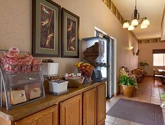 Super 8 by Wyndham Collinsville St. Louis