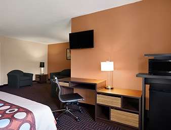 Super 8 by Wyndham Collinsville St. Louis