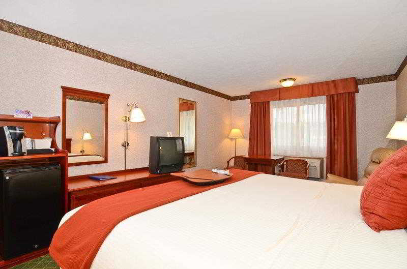 Best Western Riverside Inn