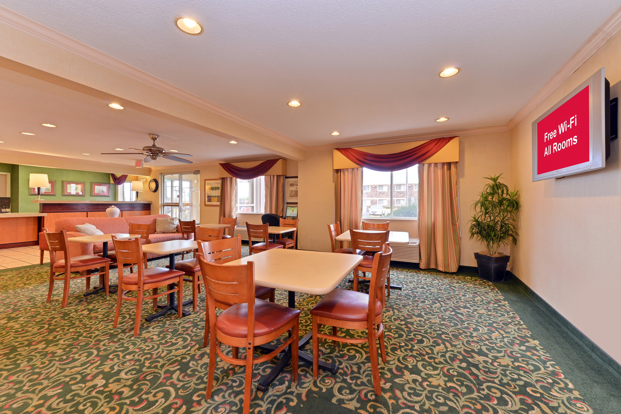 Red Roof Inn & Suites Danville