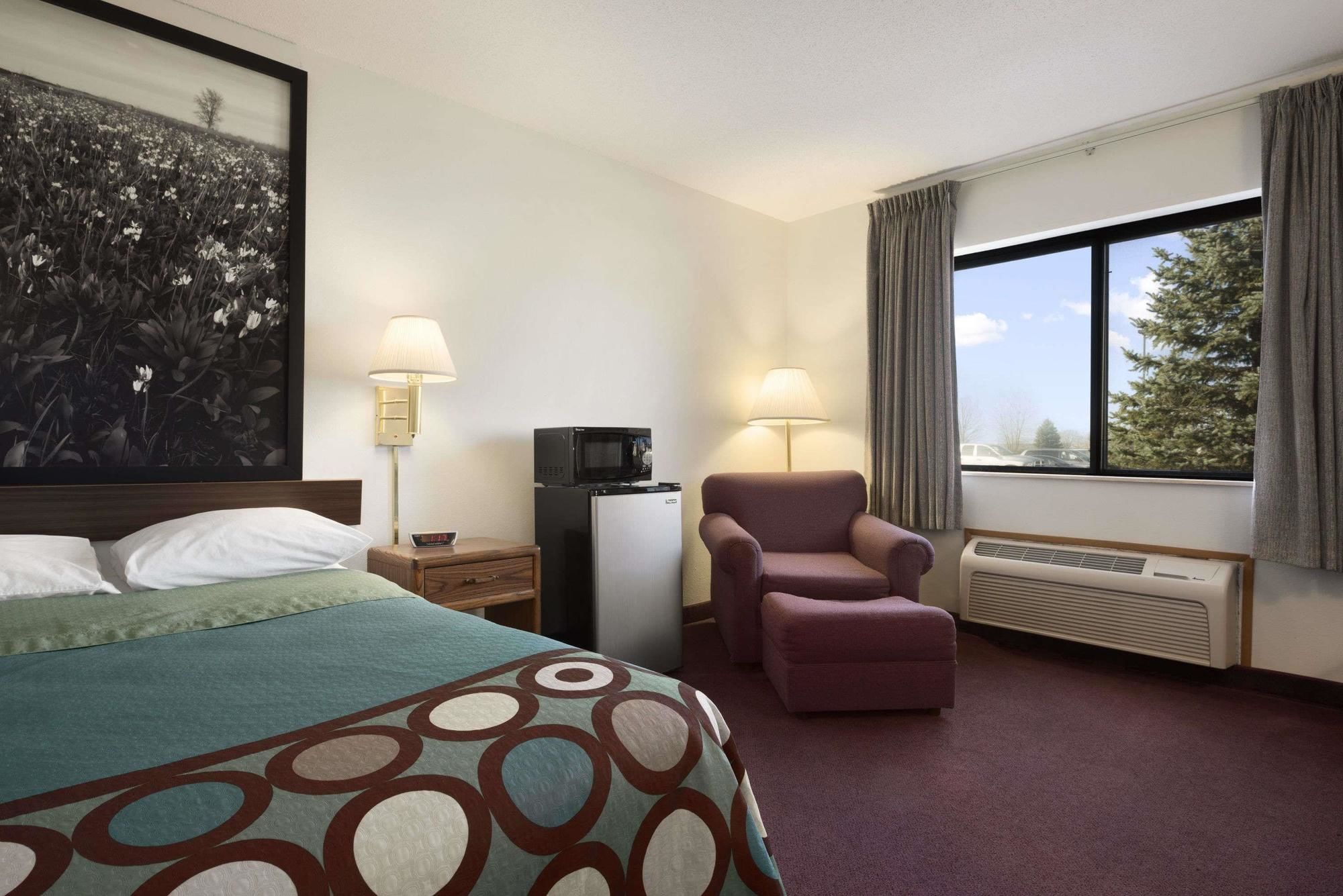 Super 8 by Wyndham Danville