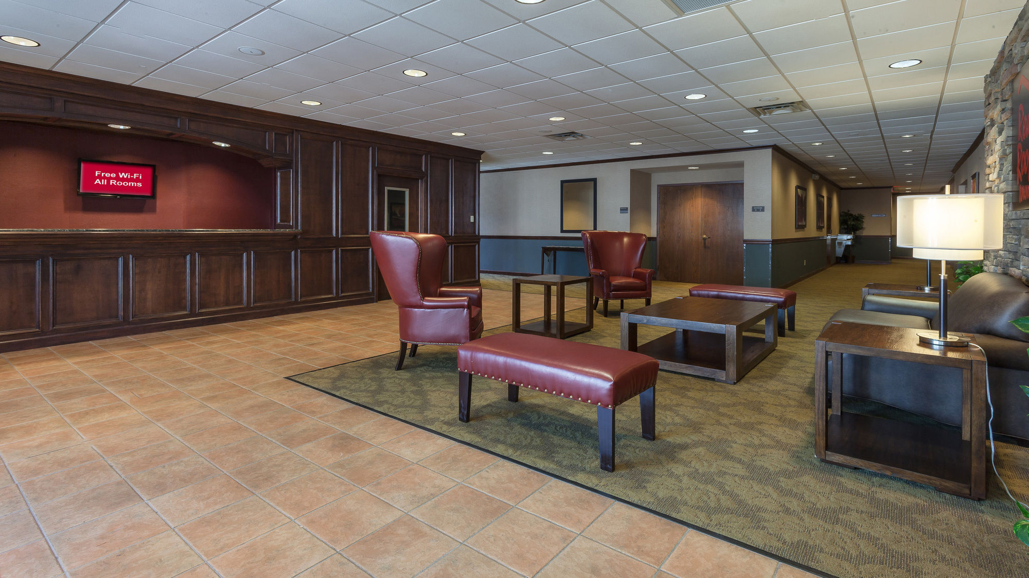 Red Roof Inn & Suites Dekalb