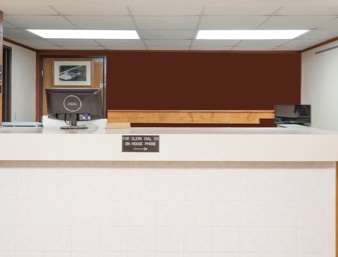 Super 8 by Wyndham Dixon