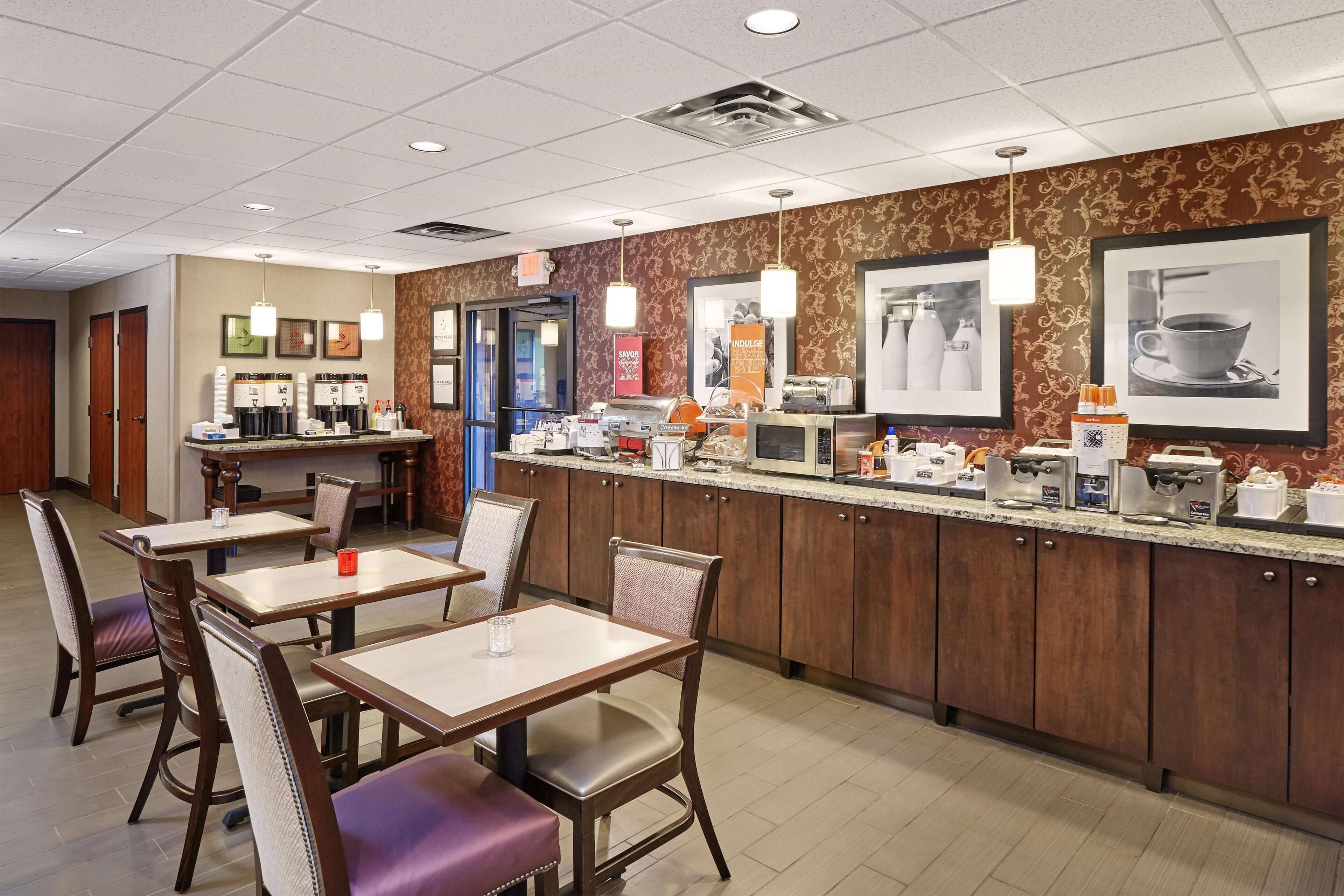 Hampton Inn Peoria-East At The River Boat Crossing