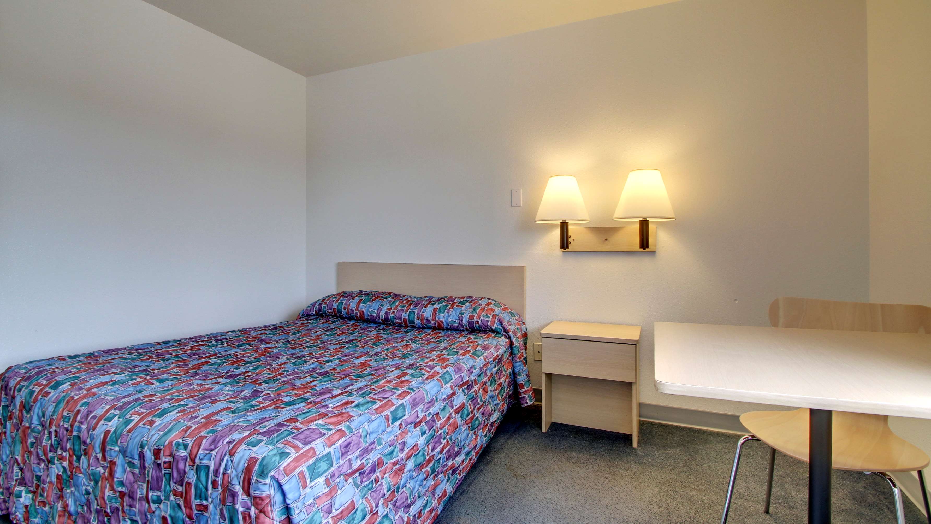 Americas Best Value Inn East Peoria