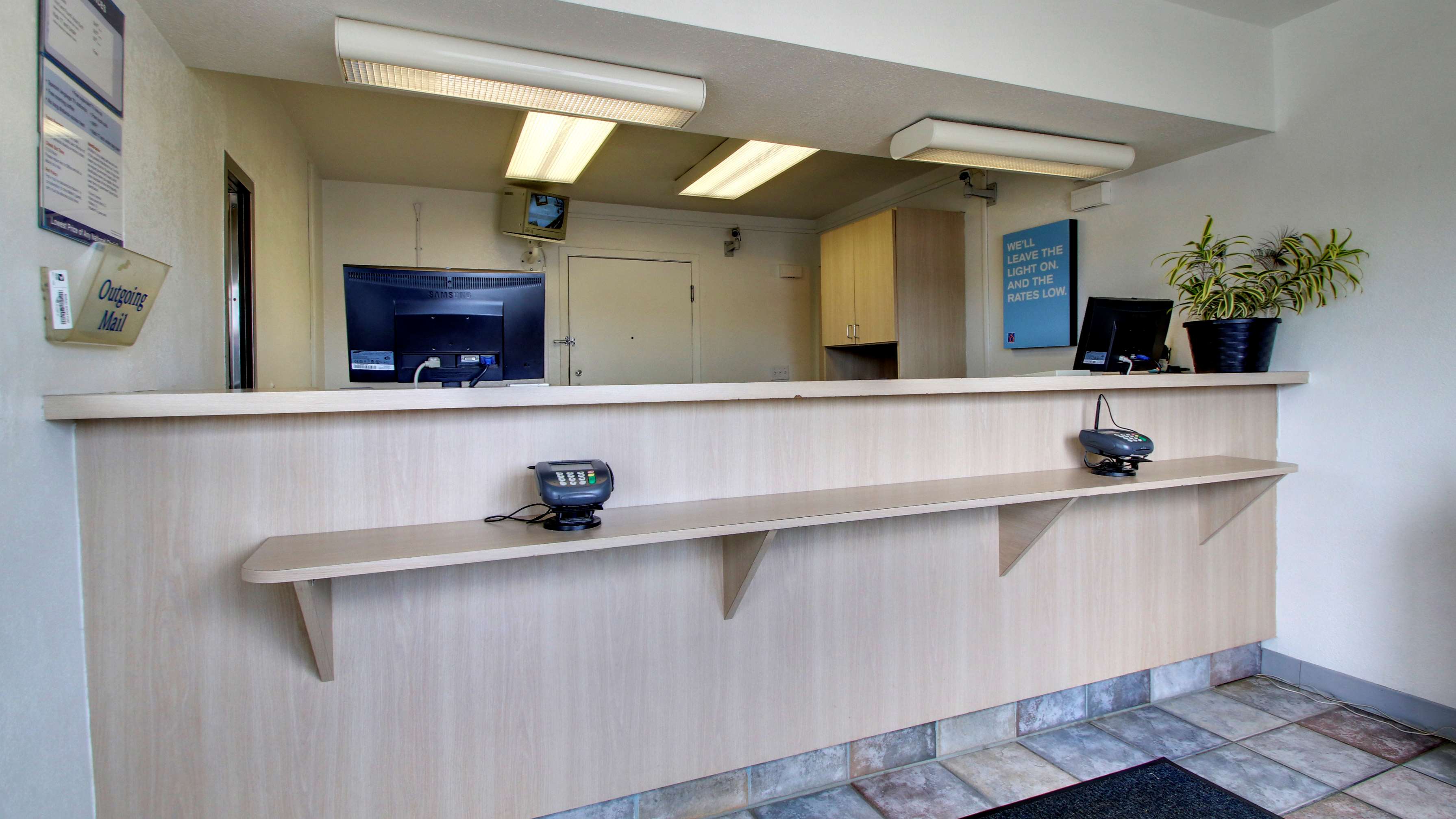 Americas Best Value Inn East Peoria