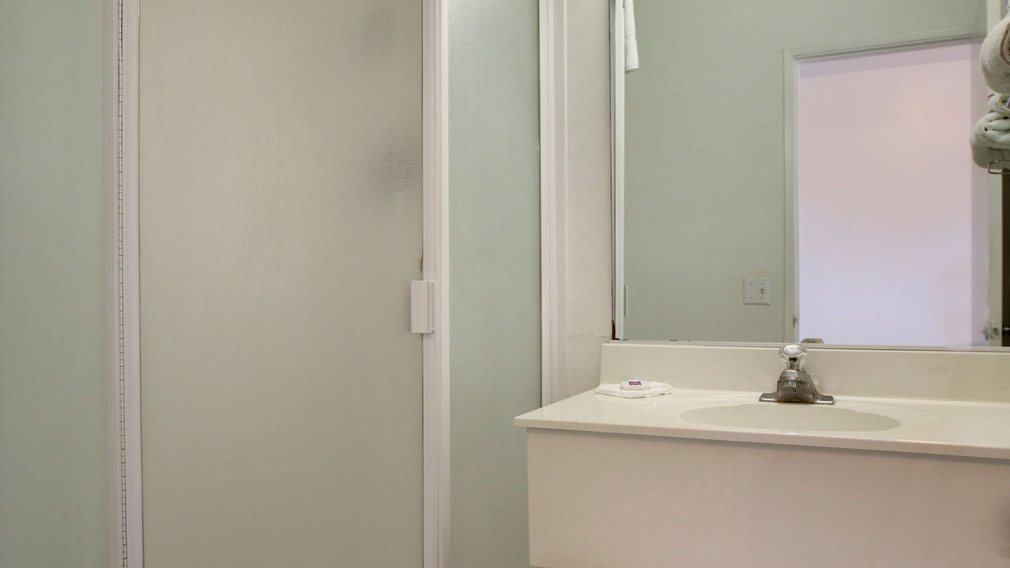 Americas Best Value Inn East Peoria