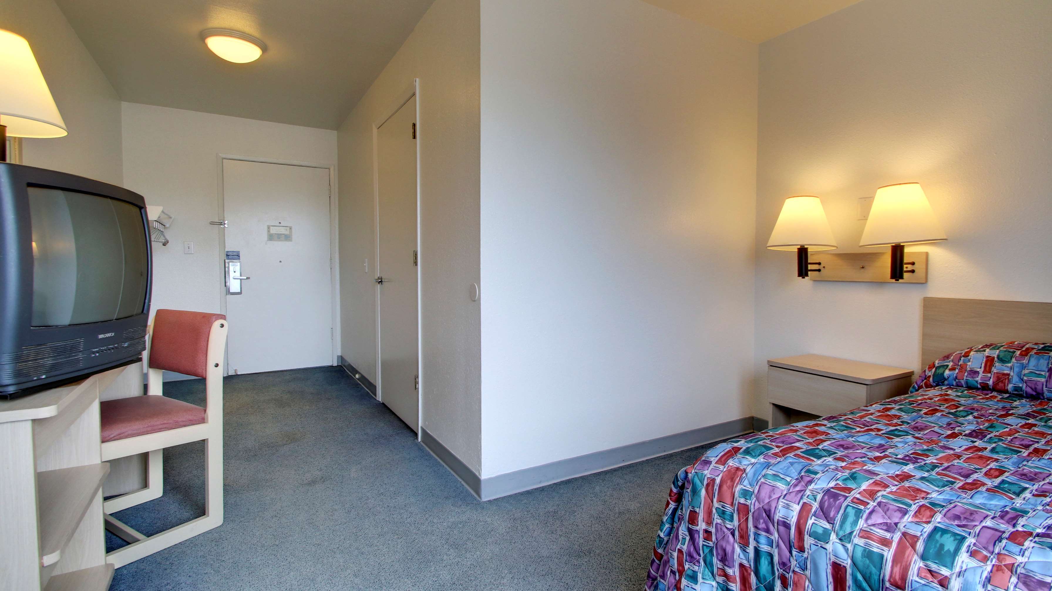 Americas Best Value Inn East Peoria
