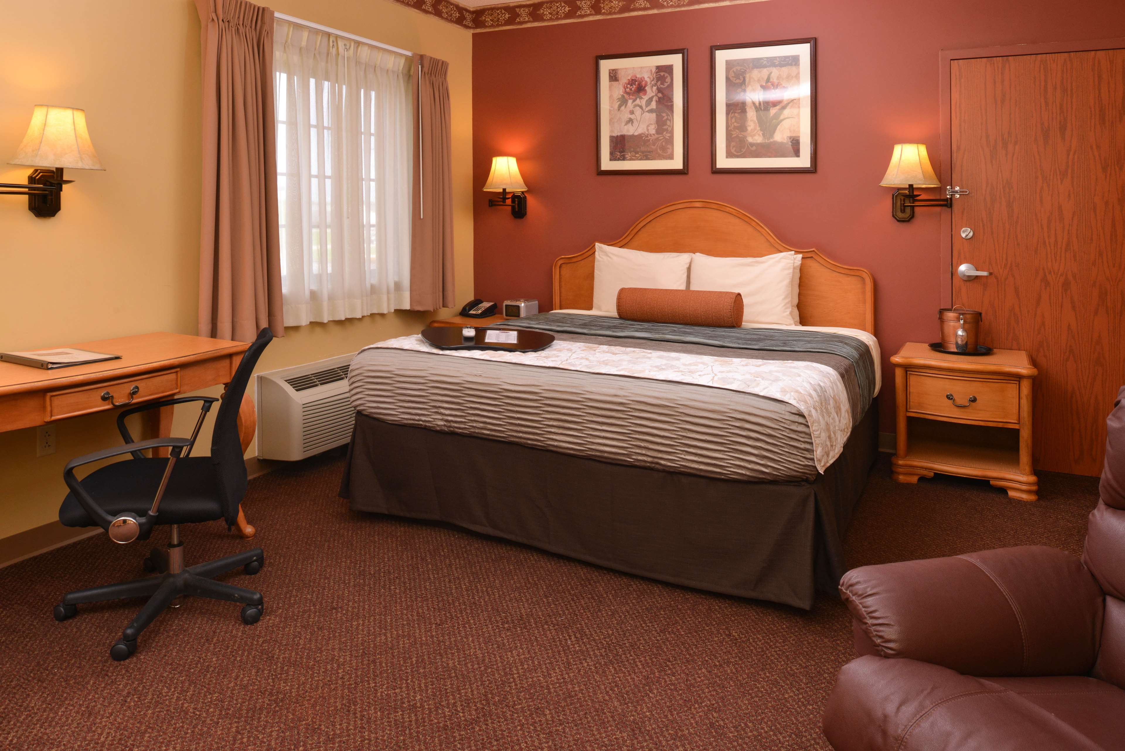 Country Hearth Inn & Suites - Edwardsville / St. Louis
