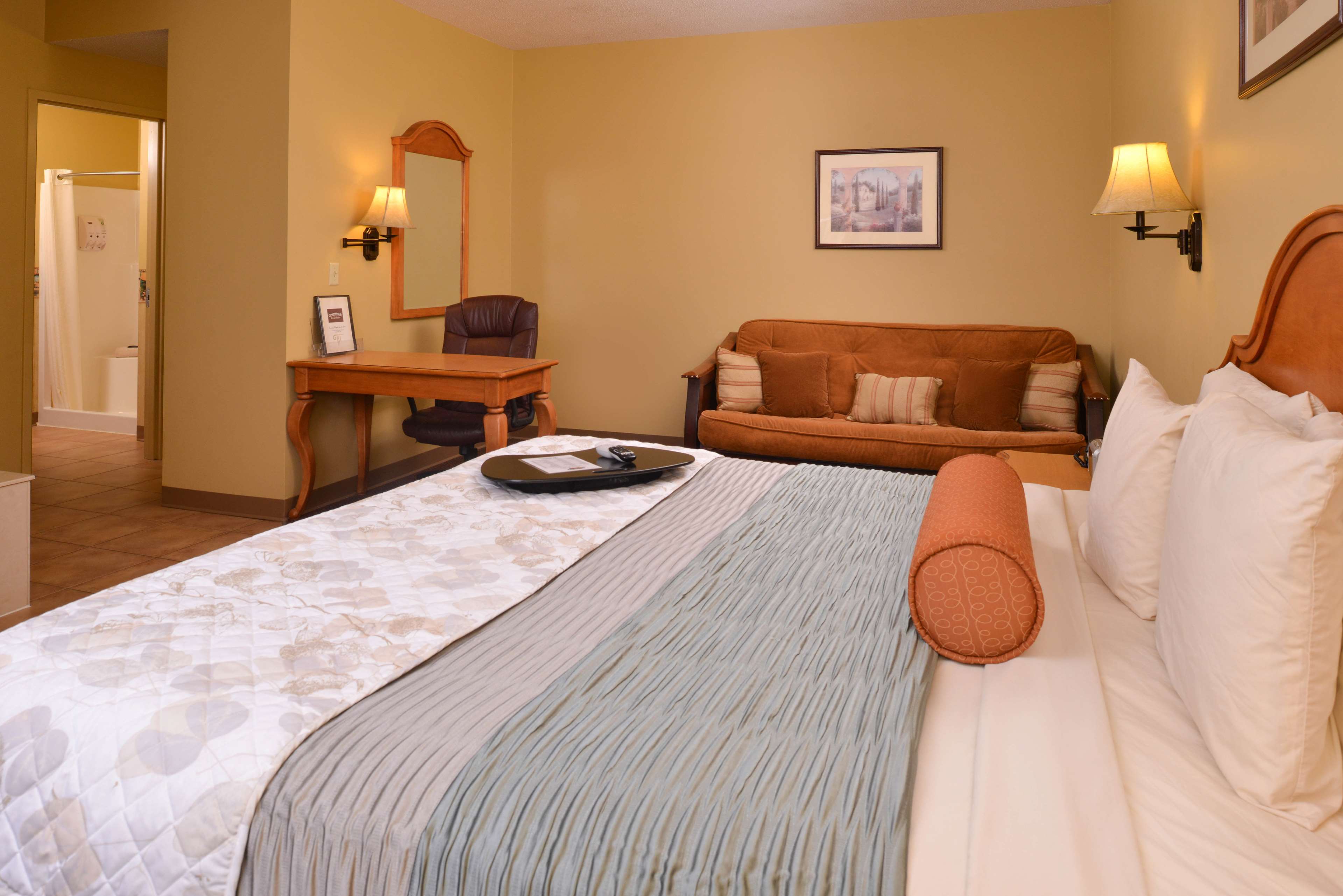 Country Hearth Inn & Suites - Edwardsville / St. Louis