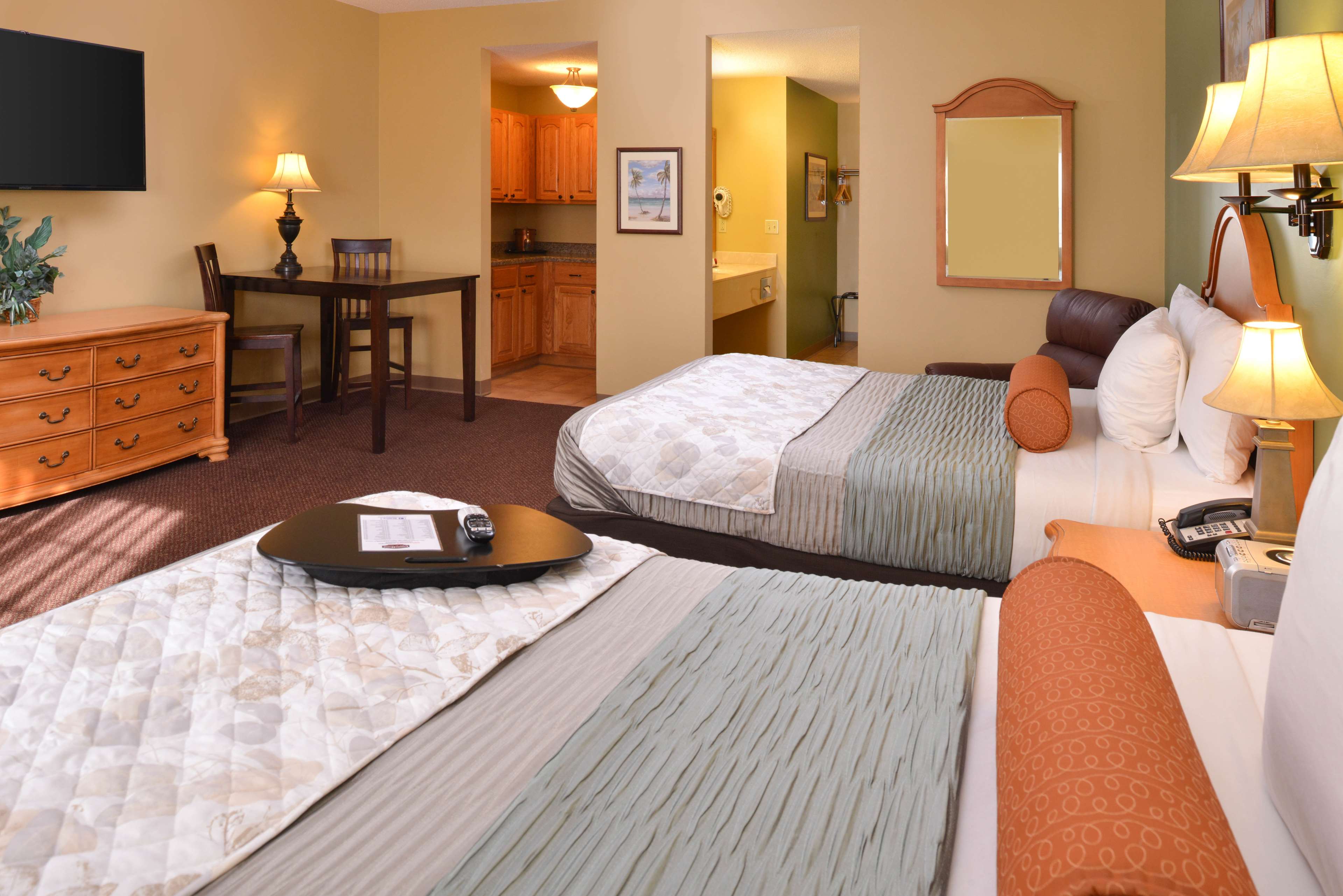 Country Hearth Inn & Suites - Edwardsville / St. Louis