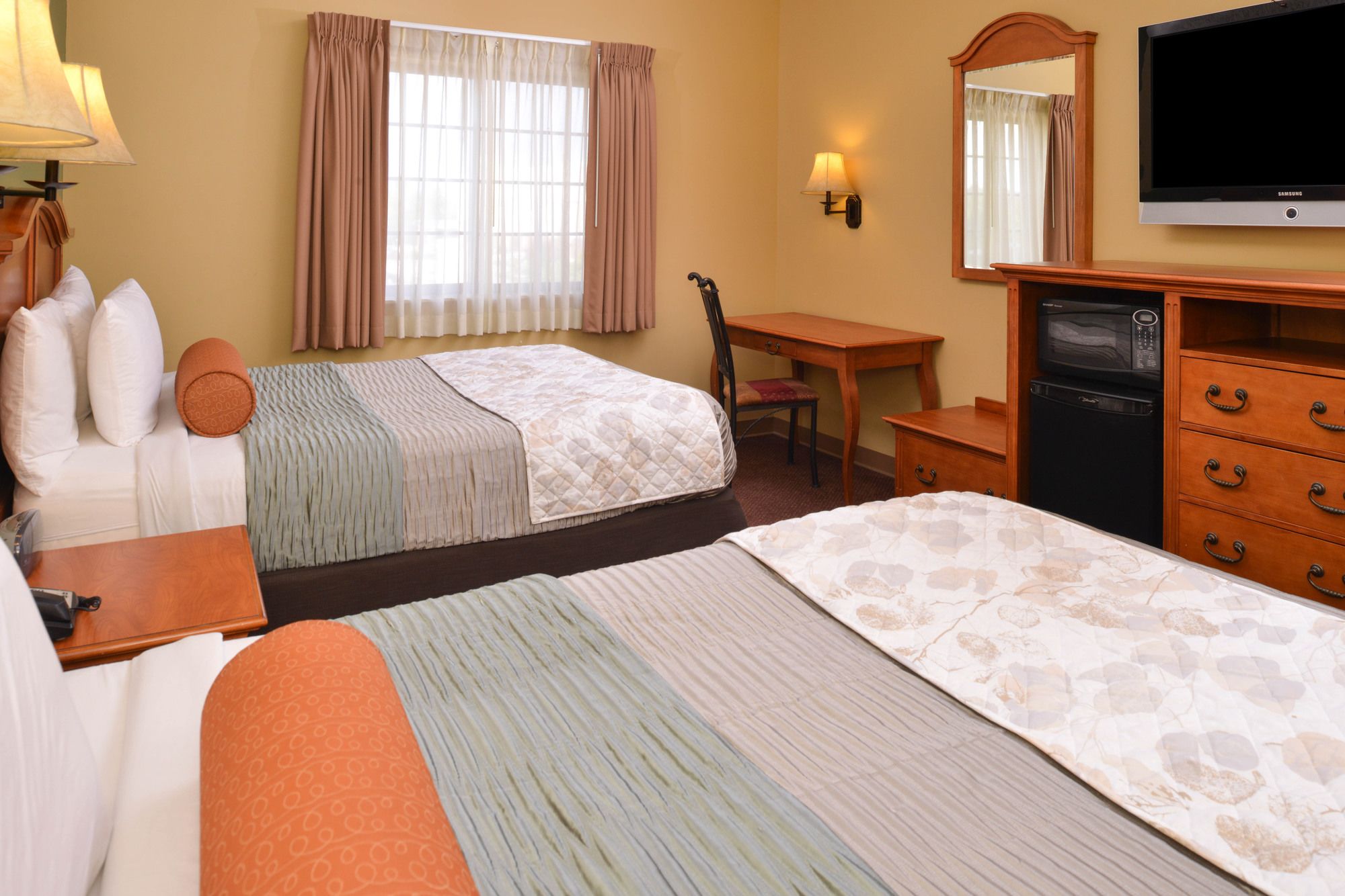 Country Hearth Inn & Suites - Edwardsville / St. Louis