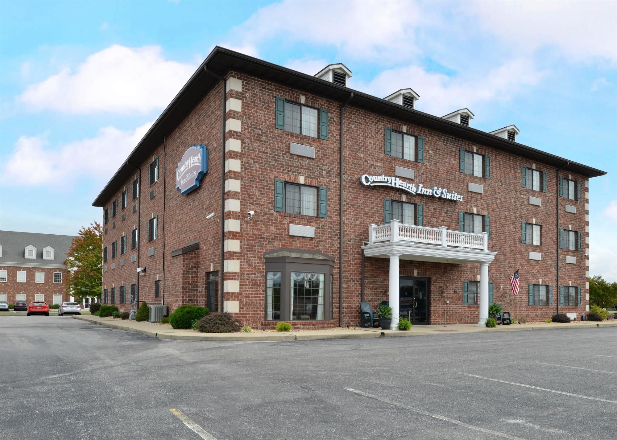 Country Hearth Inn & Suites - Edwardsville / St. Louis