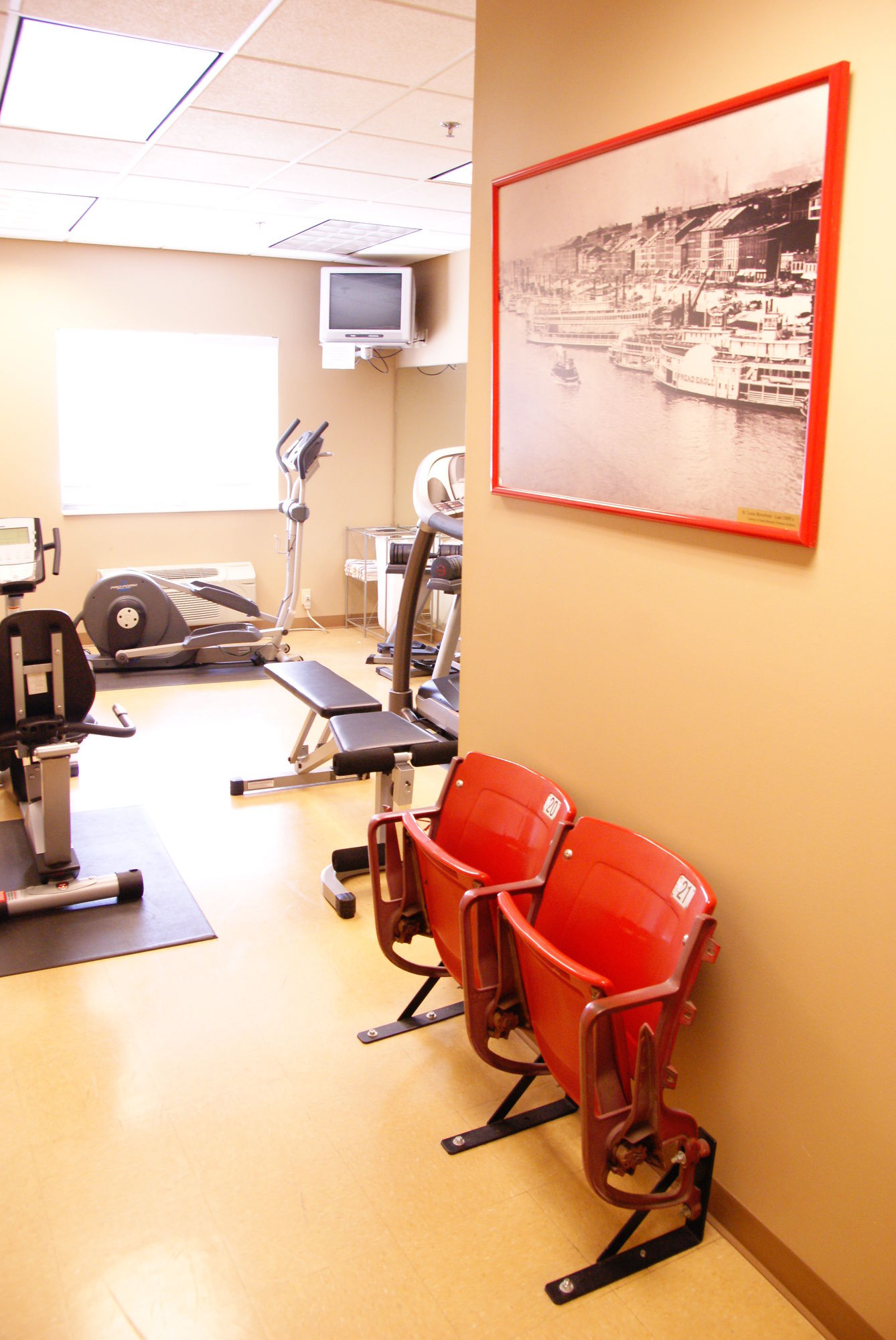 Country Hearth Inn & Suites - Edwardsville / St. Louis