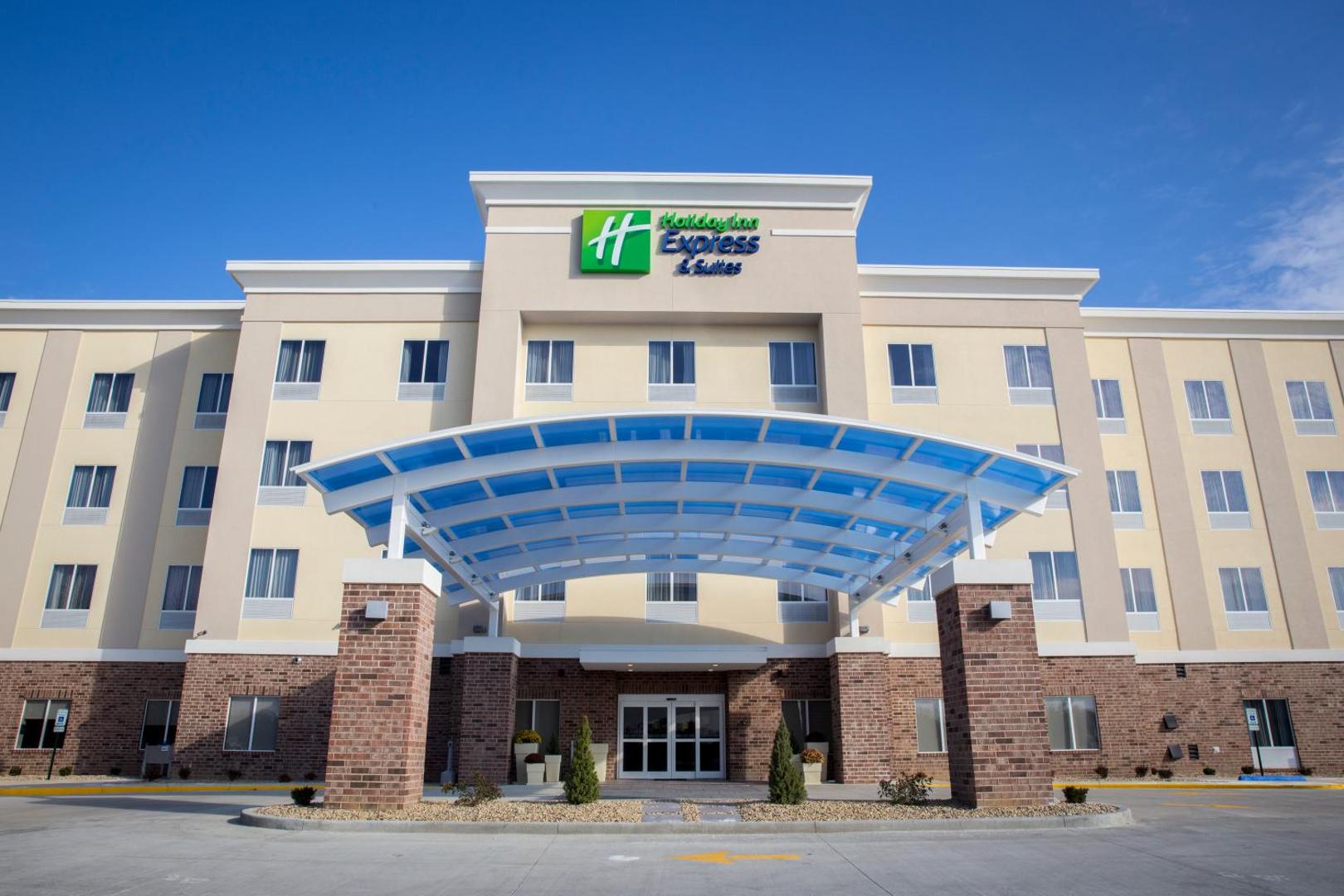 Holiday Inn Express & Suites Edwardsville