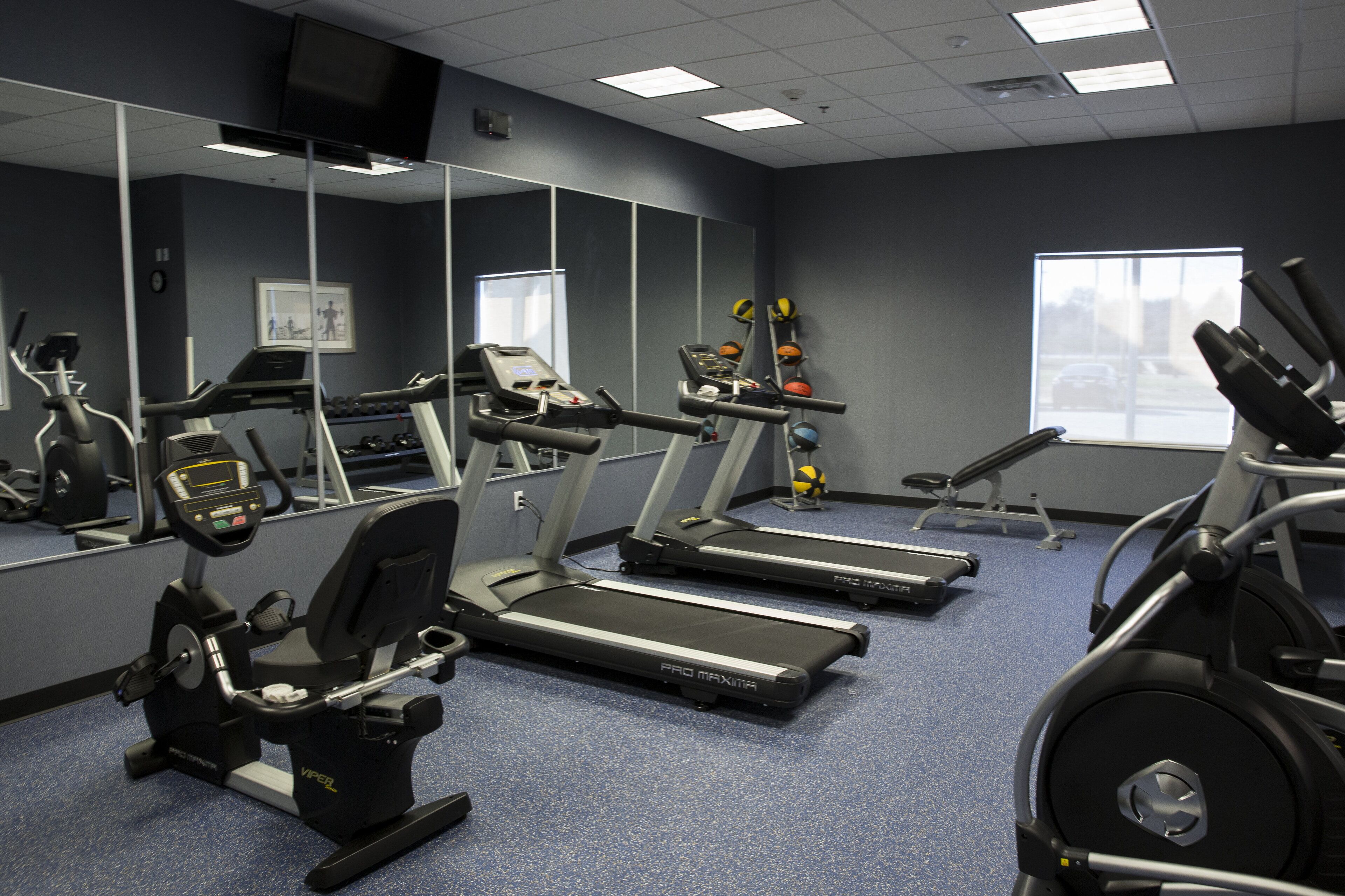 Holiday Inn Express & Suites Edwardsville