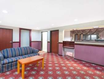 Days Inn by Wyndham Effingham