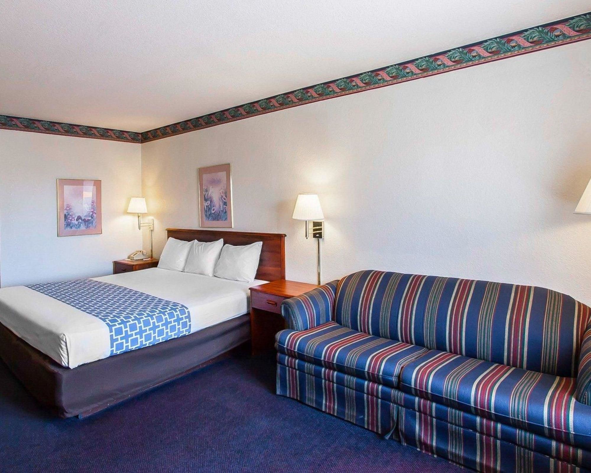 Econo Lodge