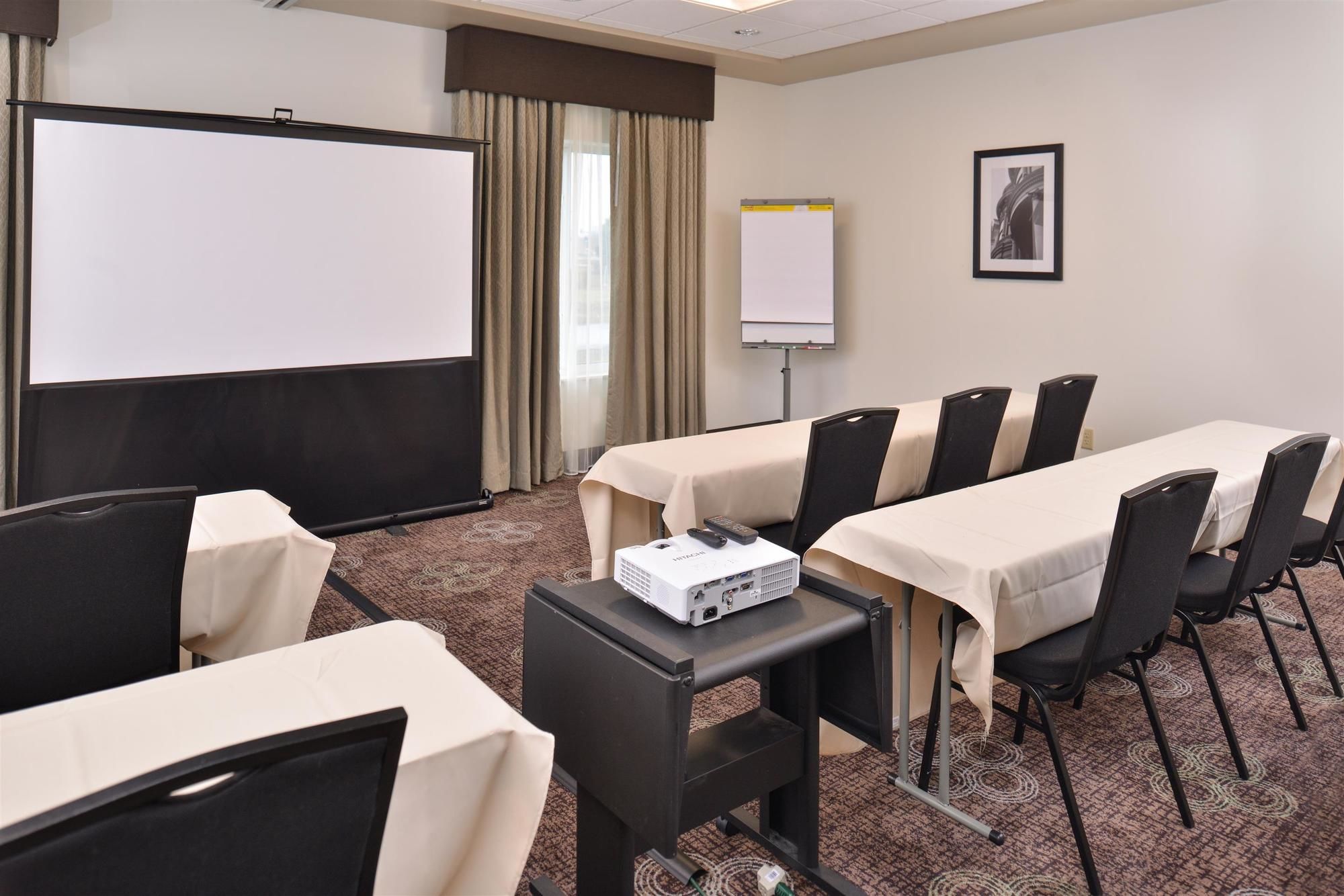 Holiday Inn Express & Suites Effingham