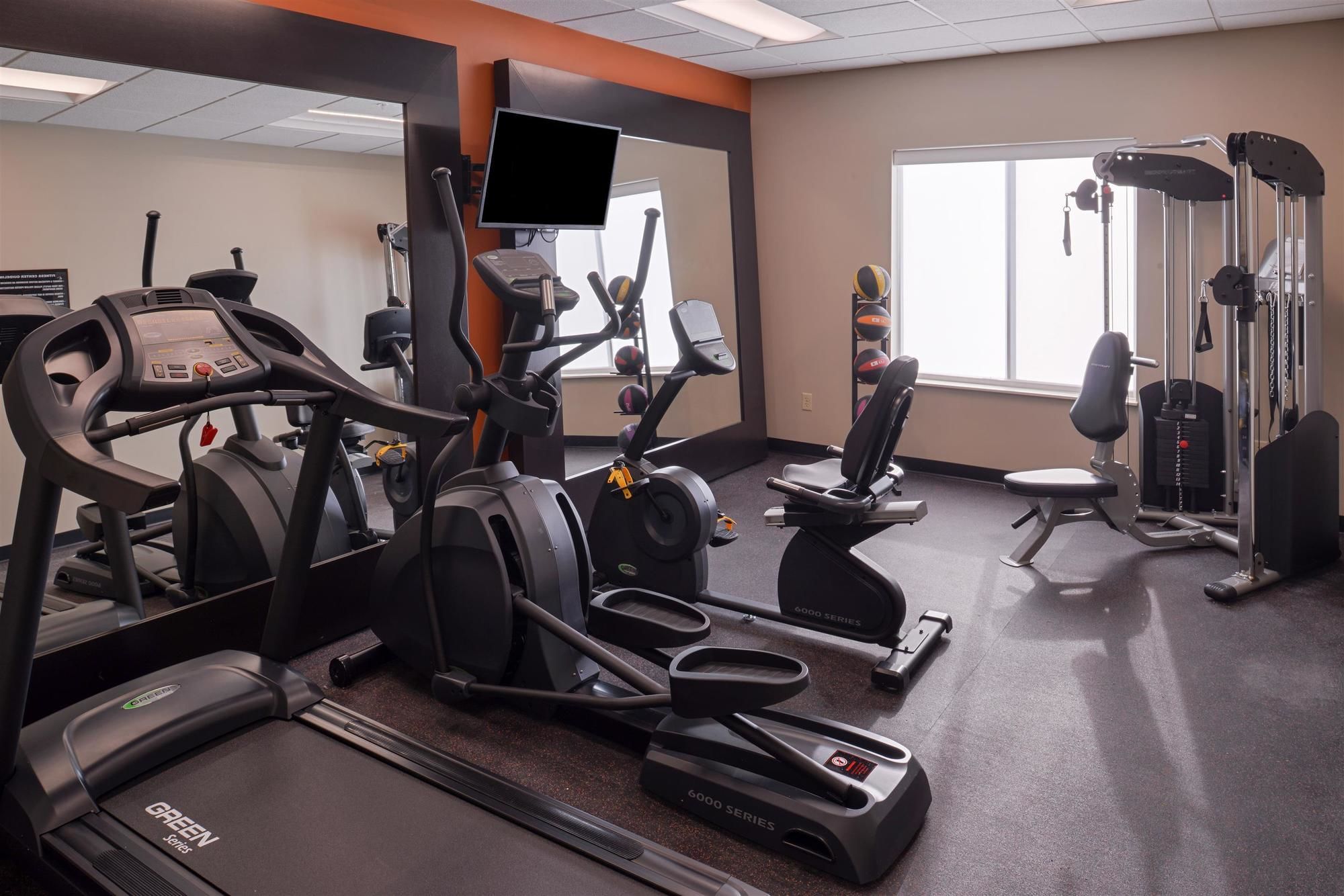 Holiday Inn Express & Suites Effingham