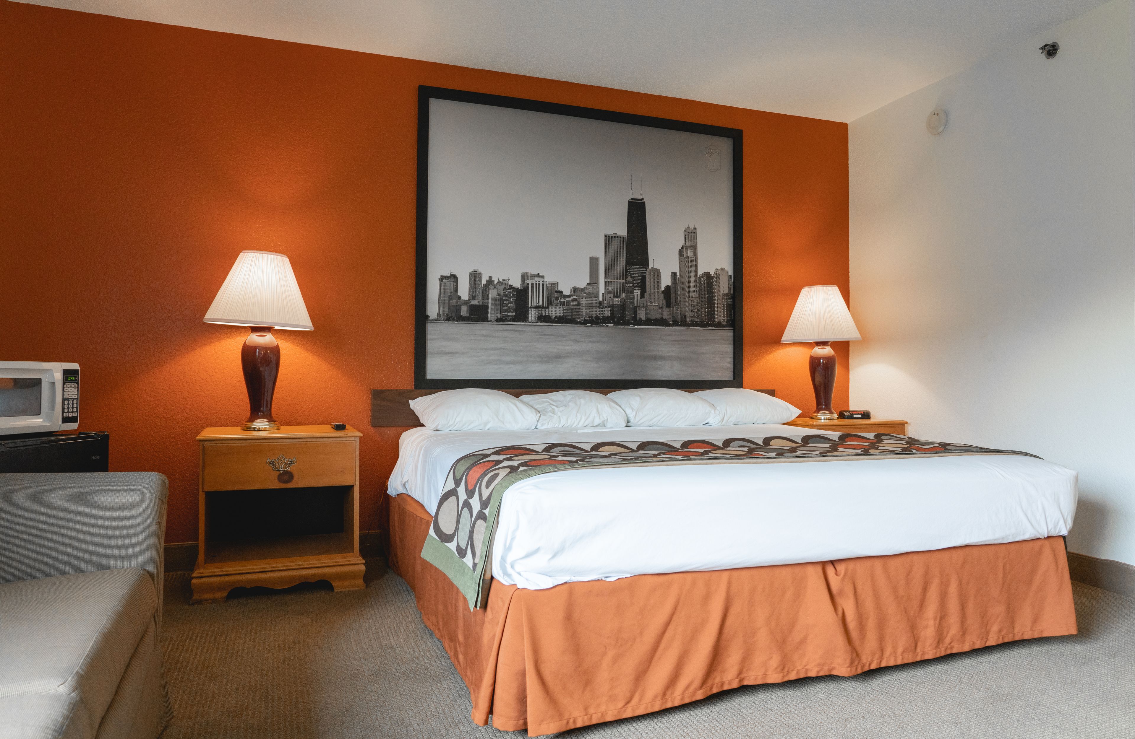 Super 8 by Wyndham Elgin
