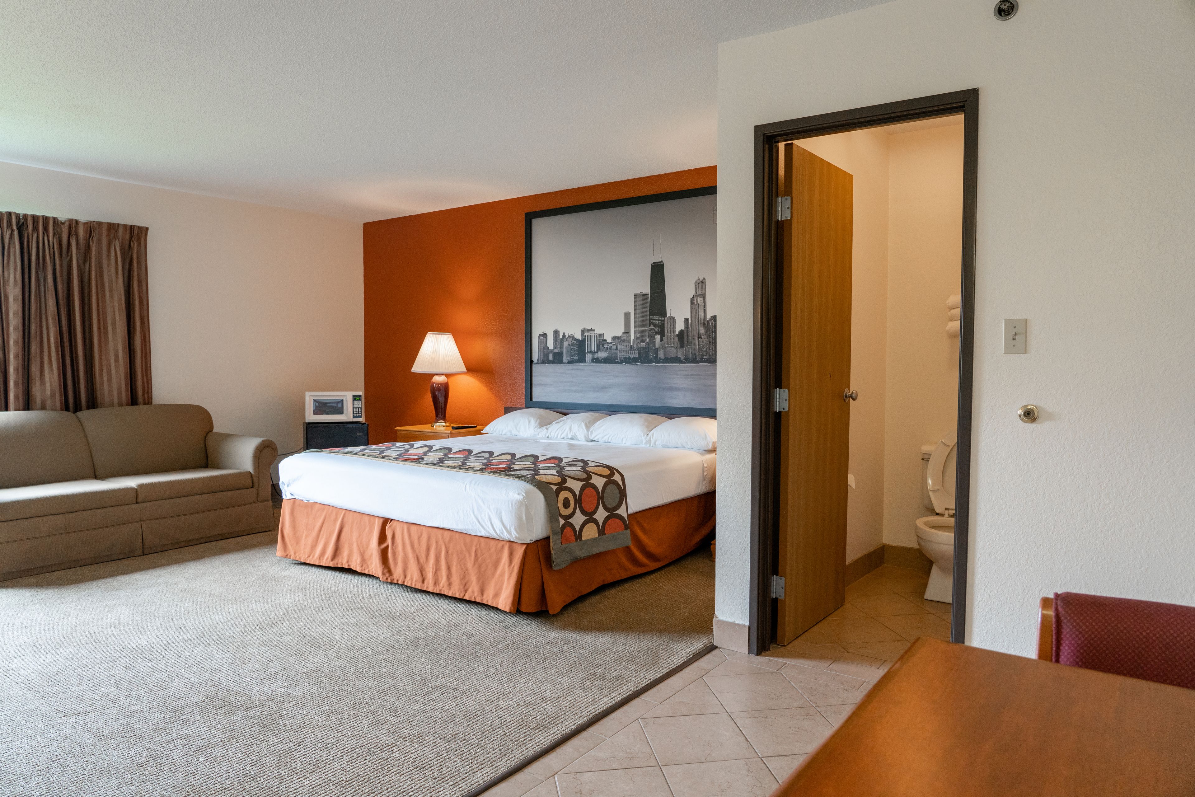 Super 8 by Wyndham Elgin