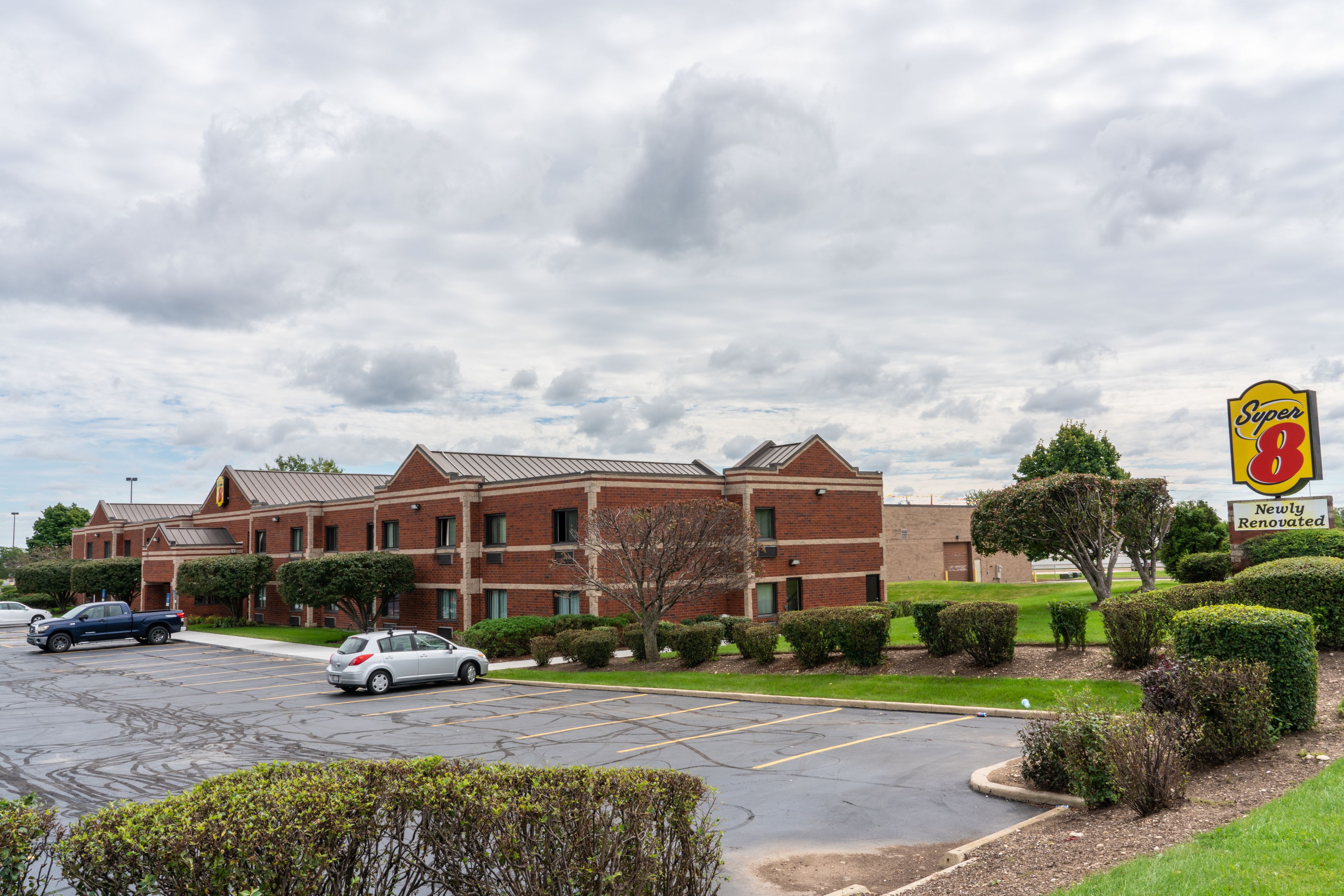 Super 8 by Wyndham Elgin