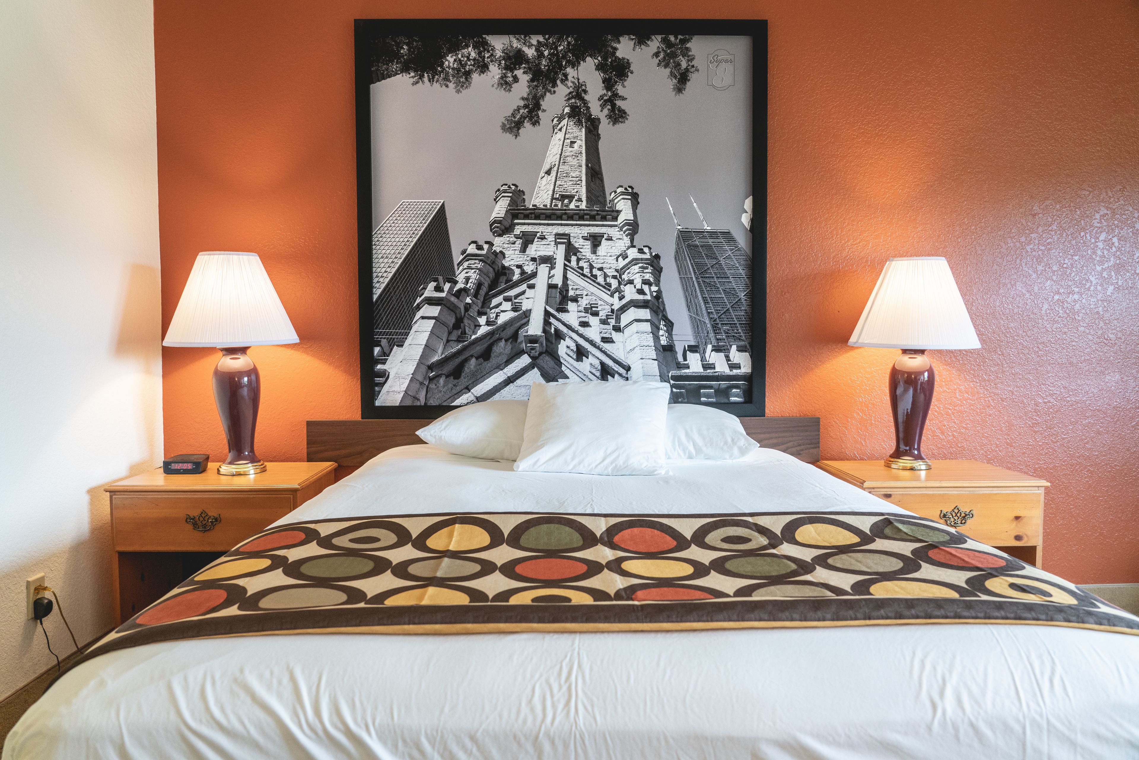 Super 8 by Wyndham Elgin