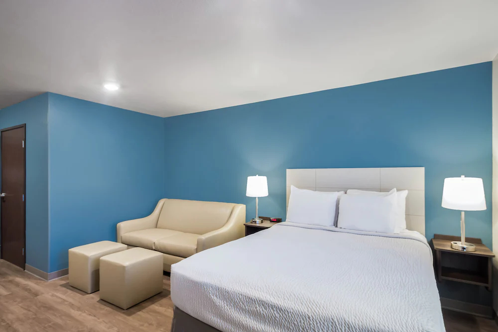 WoodSpring Suites Elgin - Chicago