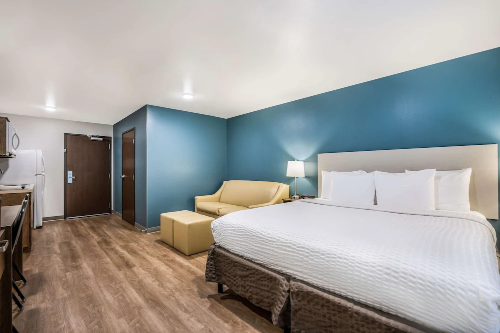 WoodSpring Suites Elgin - Chicago
