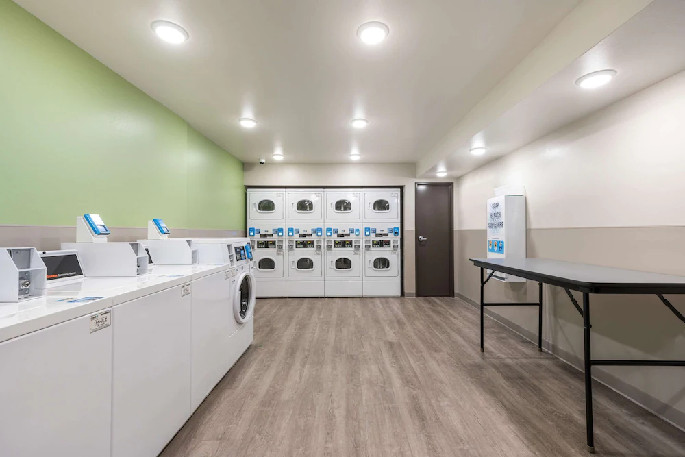 WoodSpring Suites Elgin - Chicago