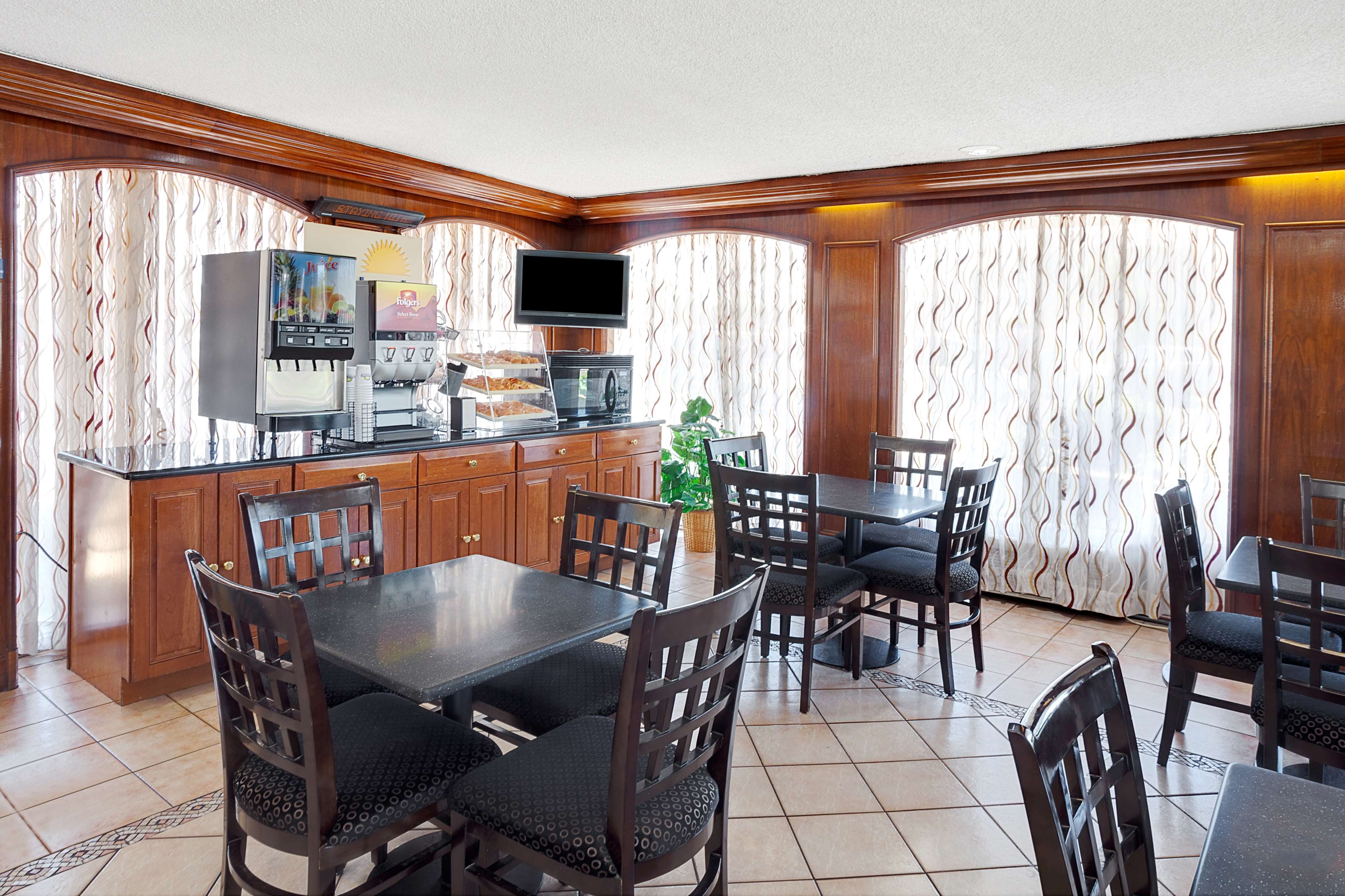 Days Inn Elk Grove Village/Chicago/OHare Airport West