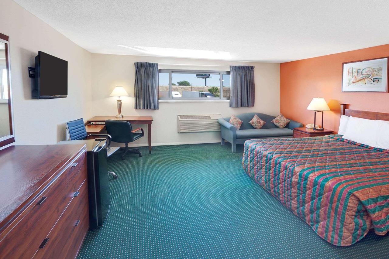 Days Inn Elk Grove Village/Chicago/OHare Airport West