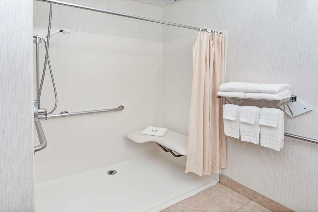 Red Lion Inn & Suites Elk Grove Village