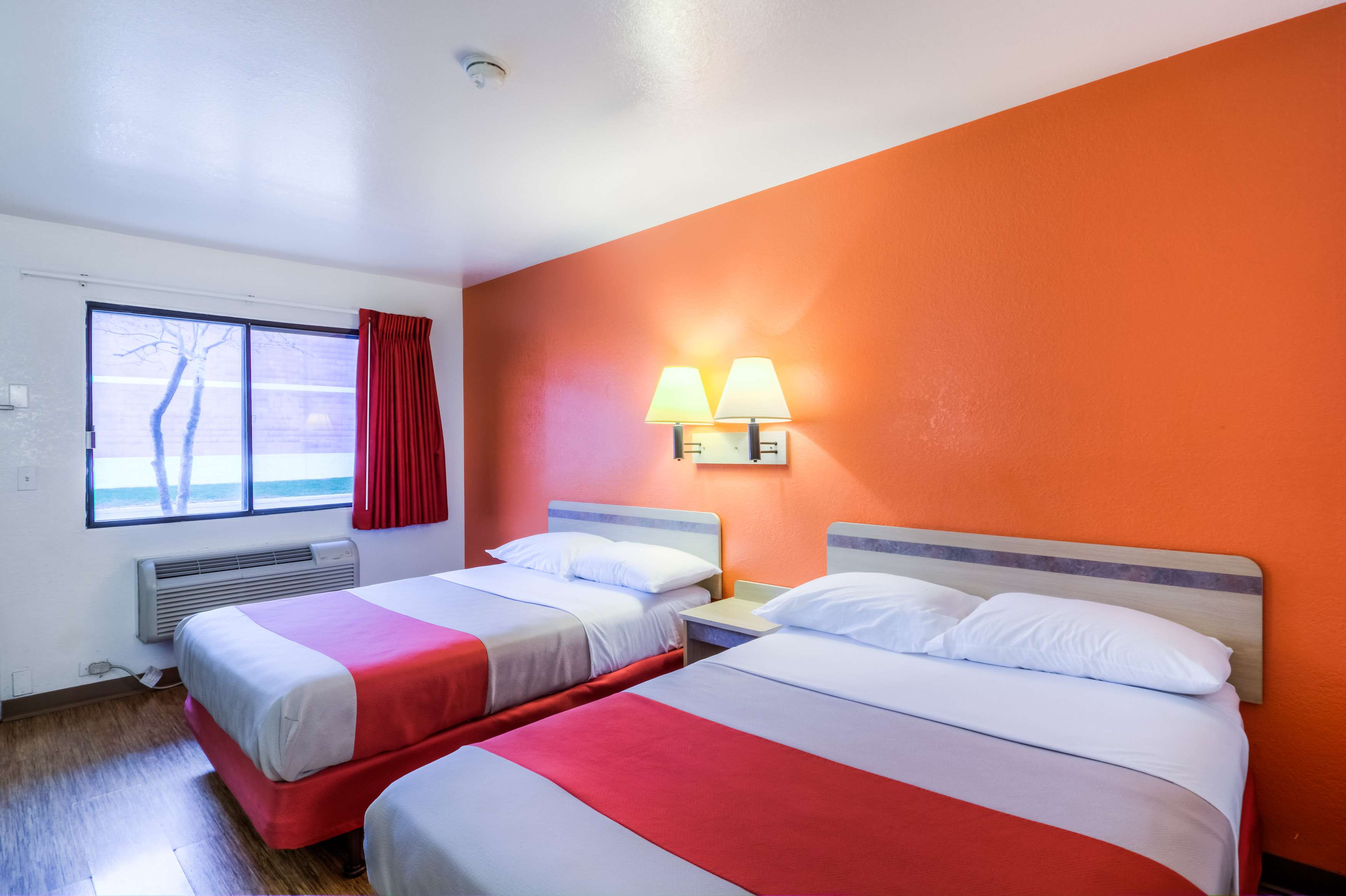 Motel 6 Chicago Elk Grove