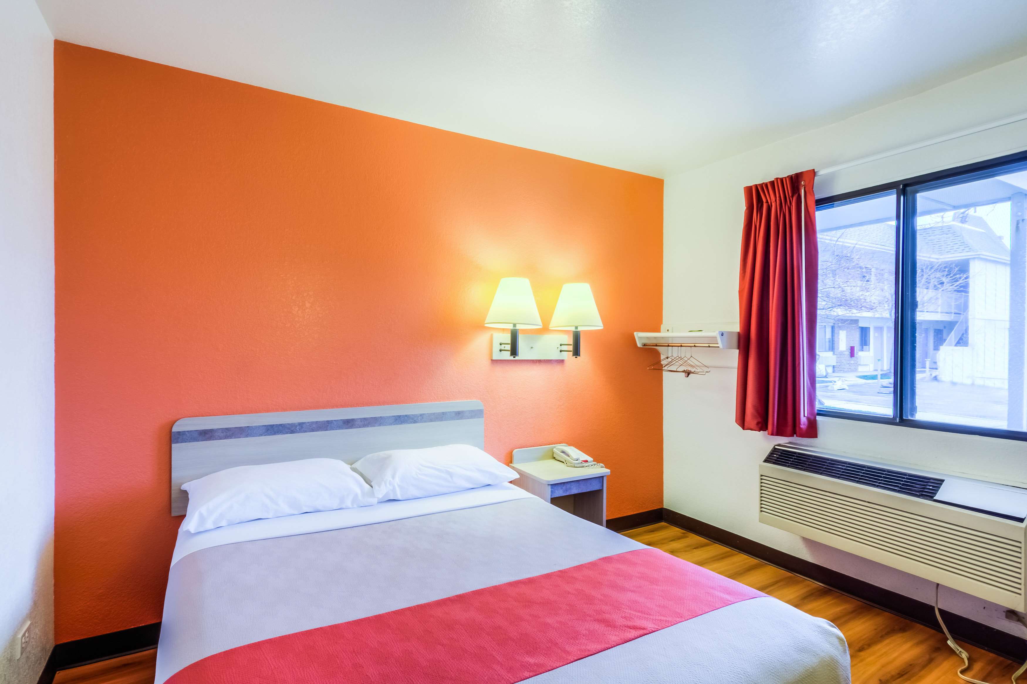 Motel 6 Chicago Elk Grove