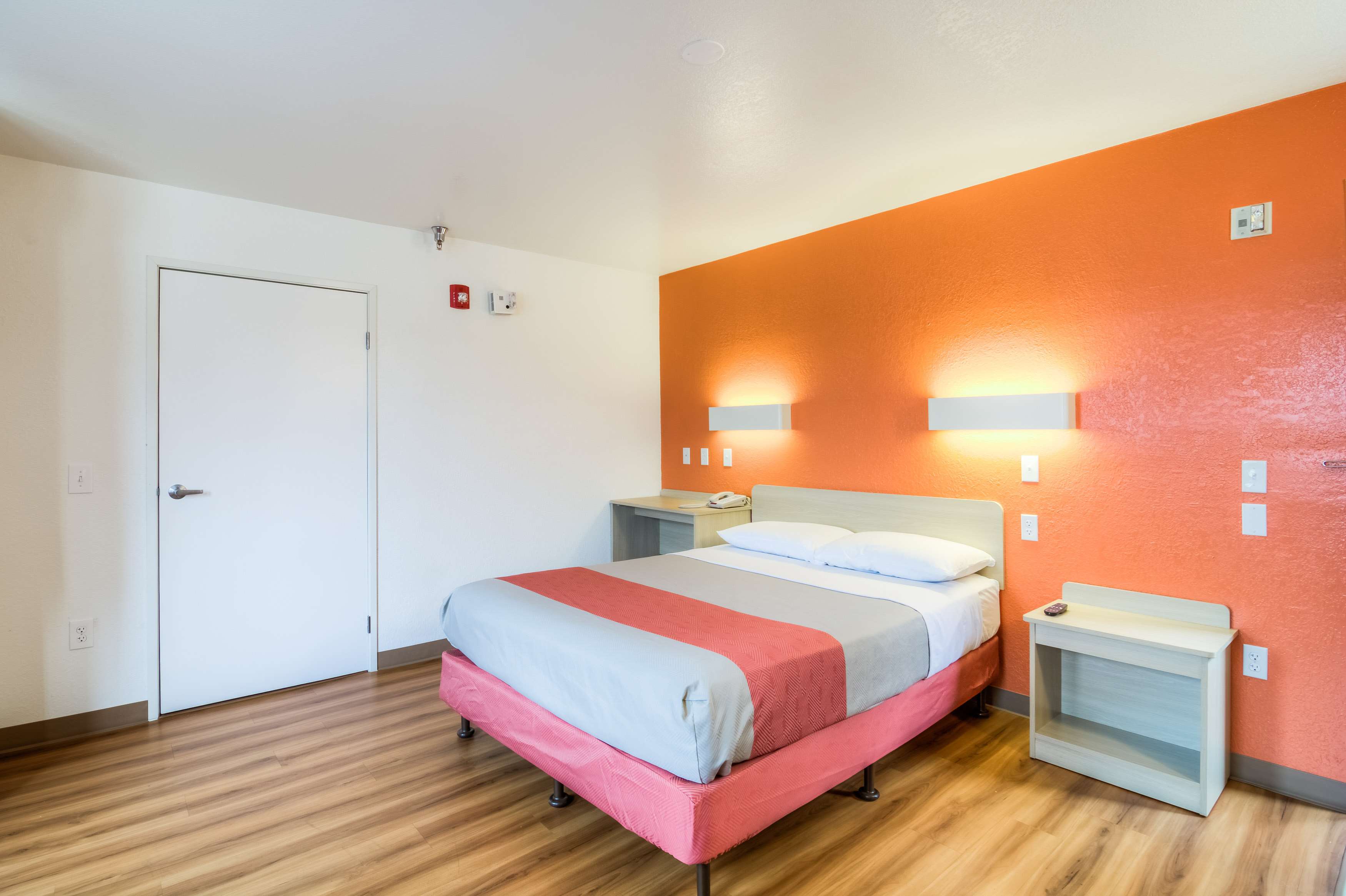 Motel 6 Chicago Elk Grove