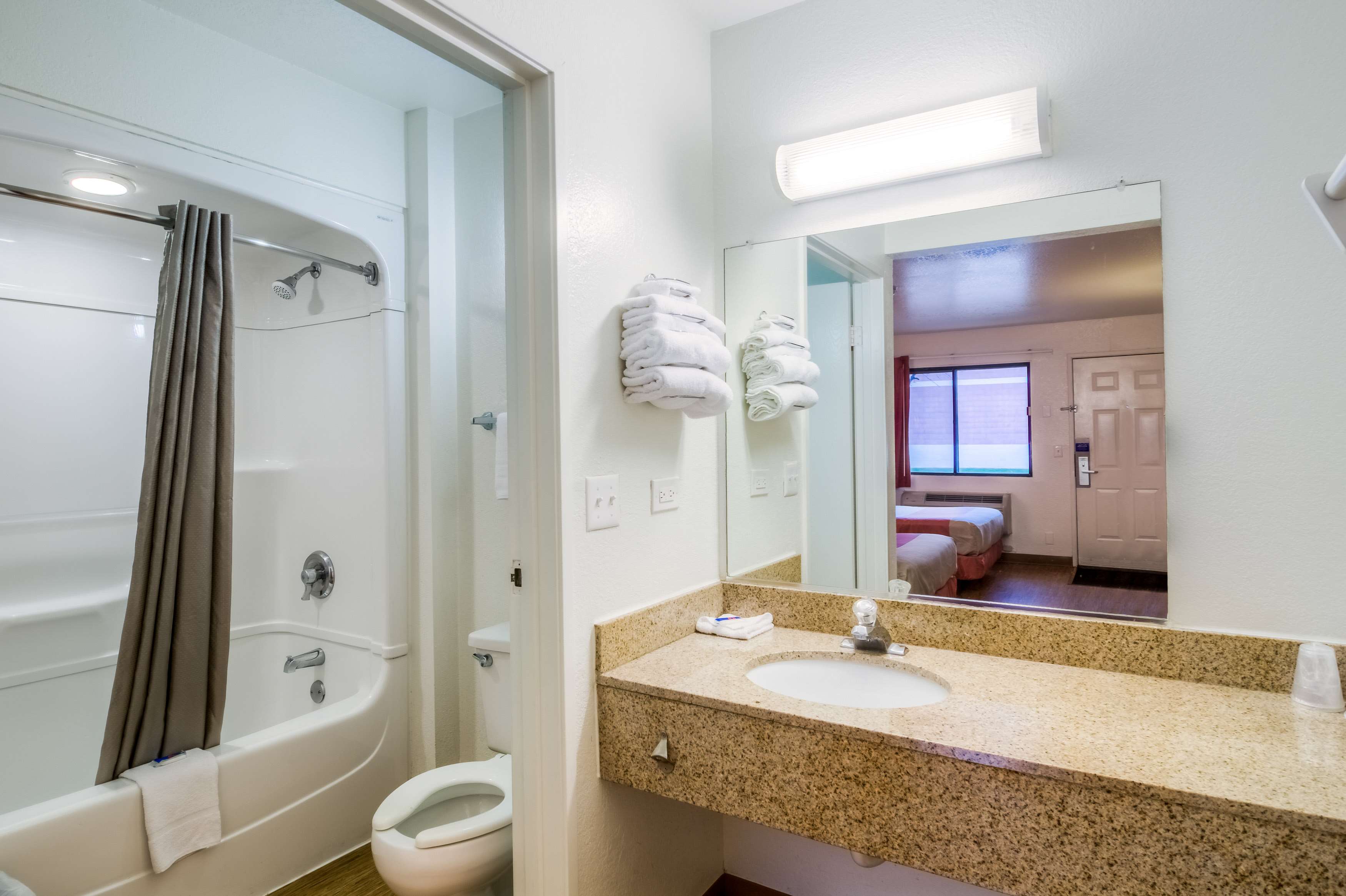 Motel 6 Chicago Elk Grove