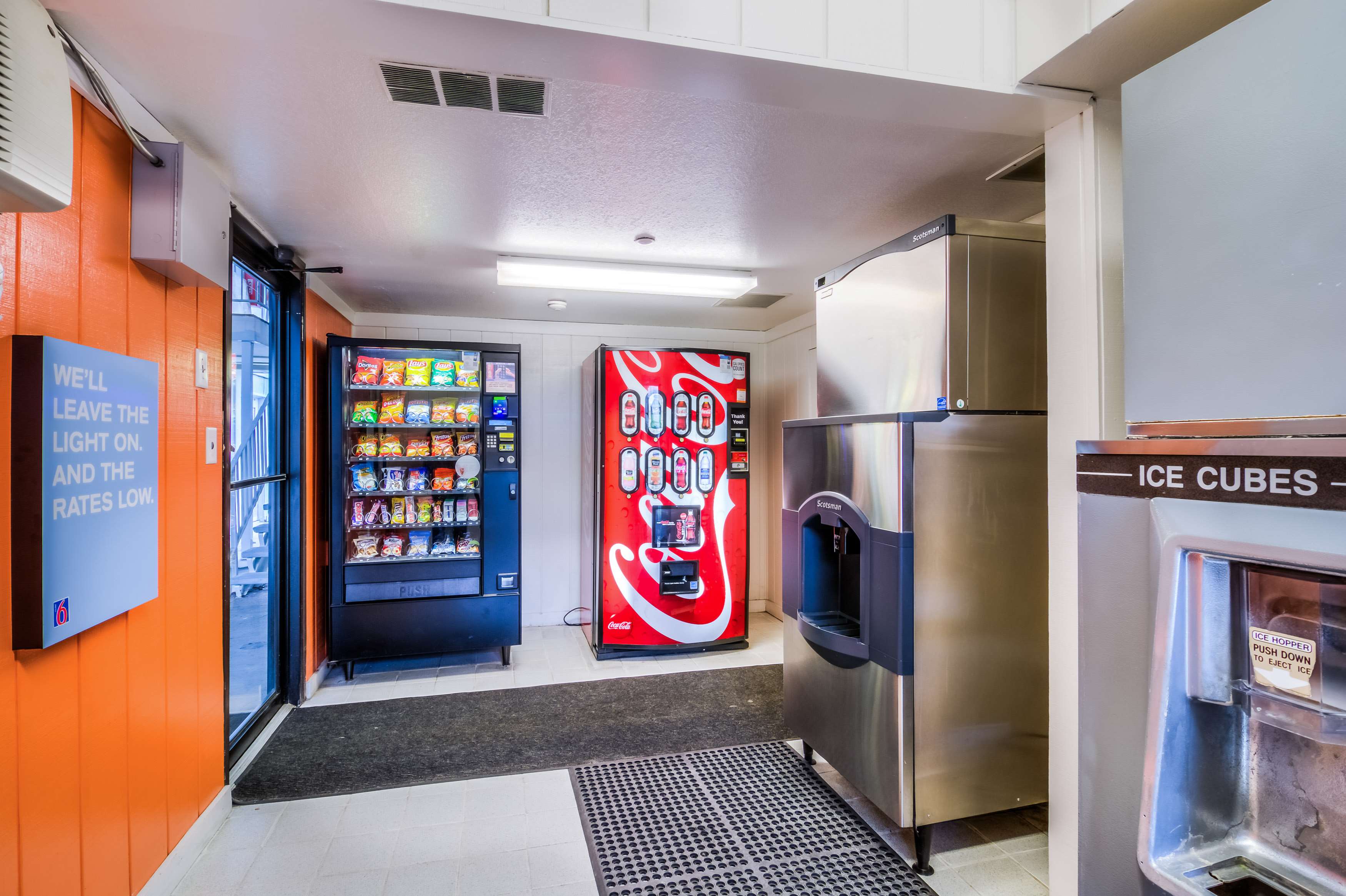 Motel 6 Chicago Elk Grove