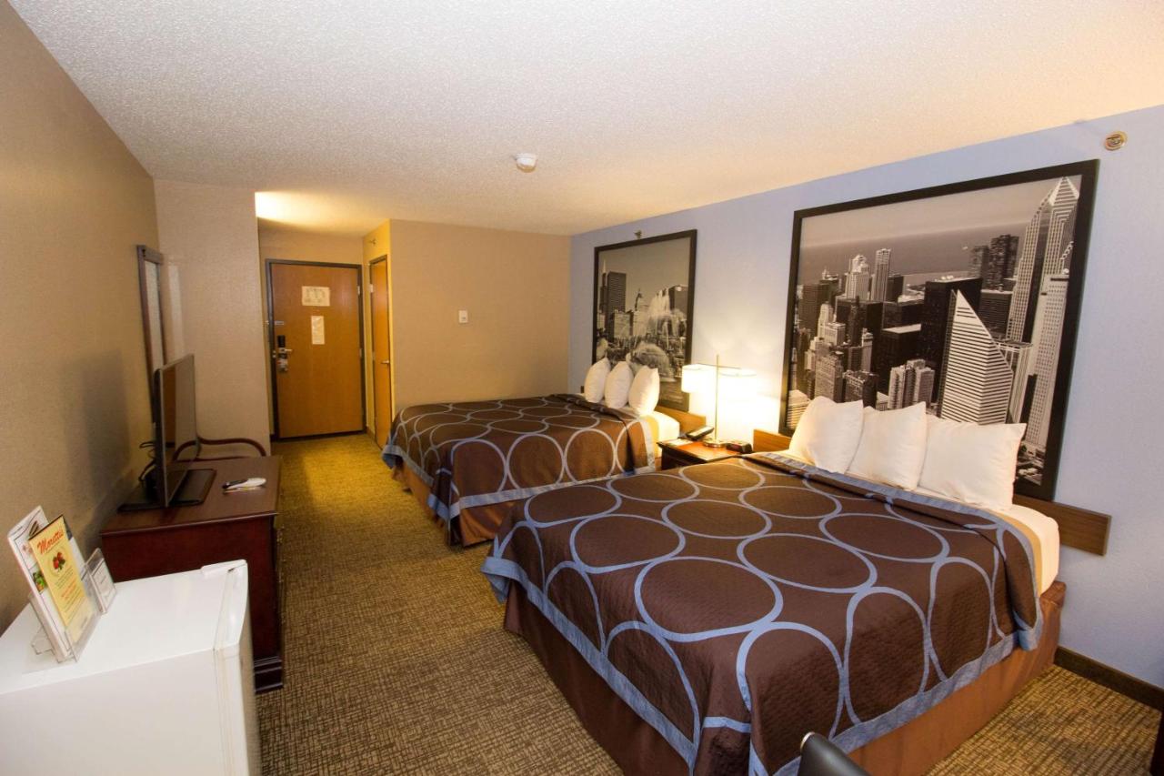 Super 8 by Wyndham Chicago O'Hare Airport