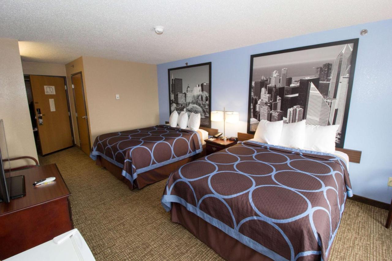Super 8 by Wyndham Chicago O'Hare Airport