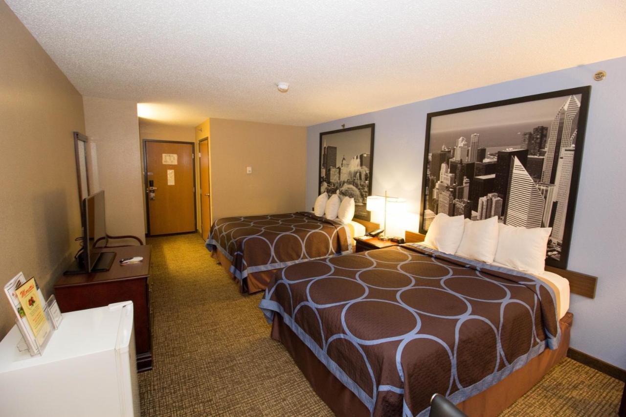 Super 8 by Wyndham Chicago O'Hare Airport